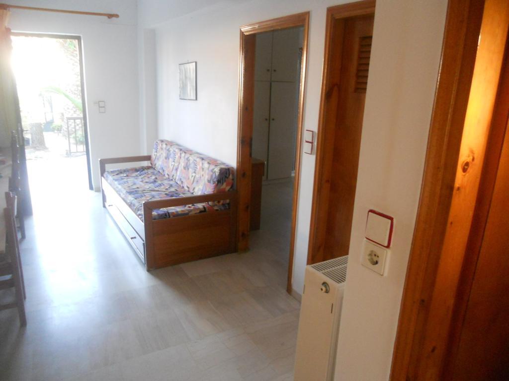 Assimakis Hotel Finikounta Quarto foto